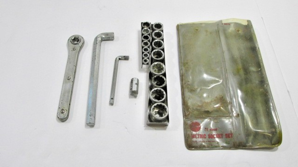VTG SEARS Craftsman 46273 Partial Set 1/4"&1/2" Hex Drive Metric Socket Set USA